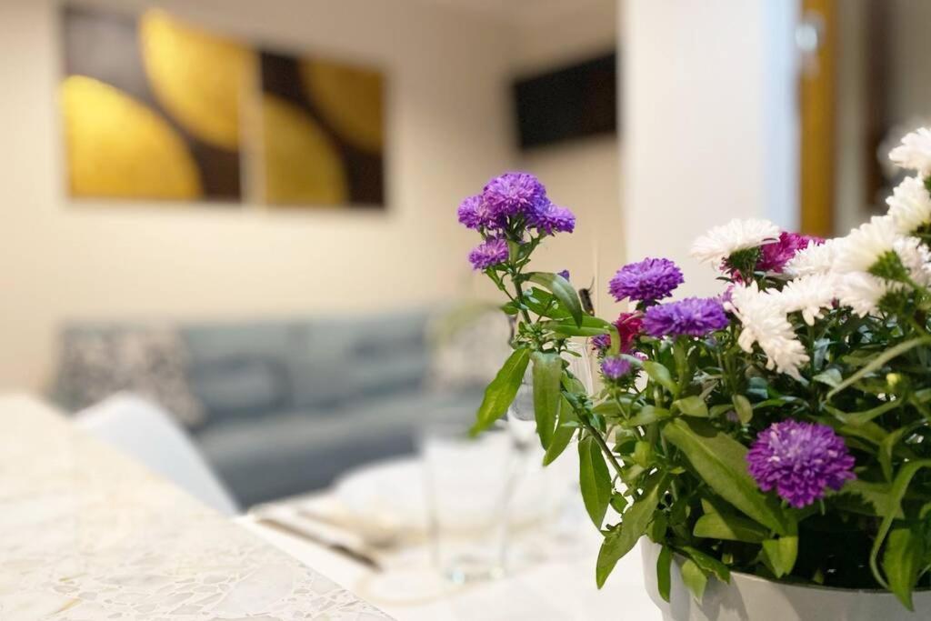 Exclusive 2Br! Apartment Near City Center +Netflix Varşova Dış mekan fotoğraf