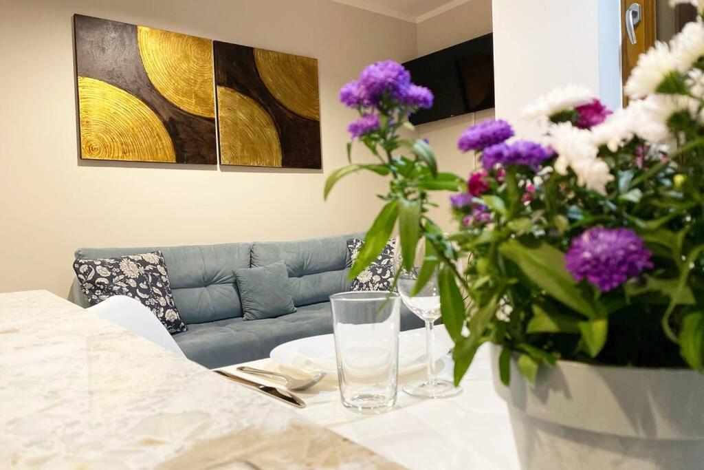 Exclusive 2Br! Apartment Near City Center +Netflix Varşova Dış mekan fotoğraf